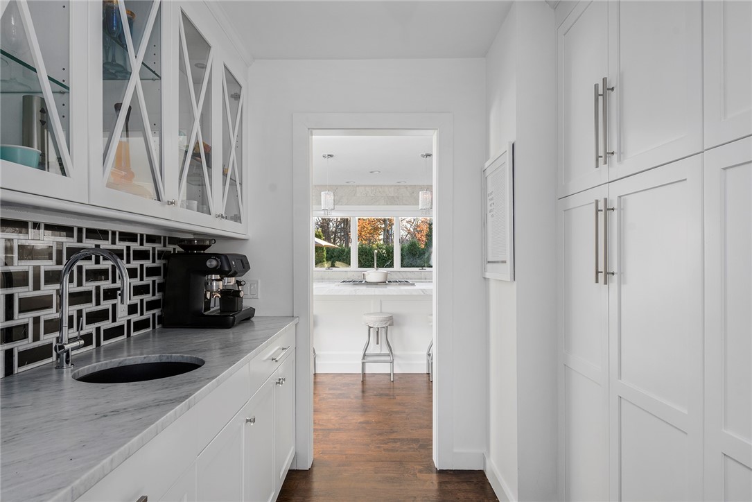 315 Meshanticut Valley Parkway