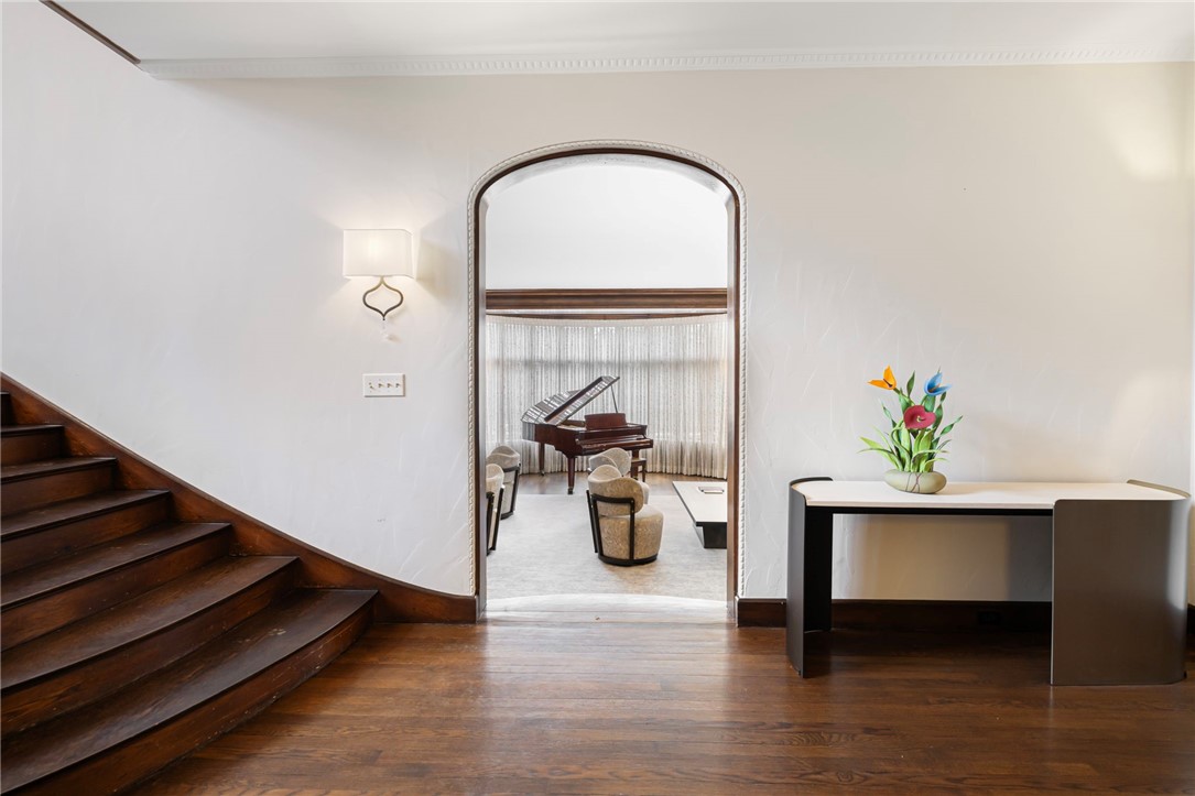 330 Freeman Parkway