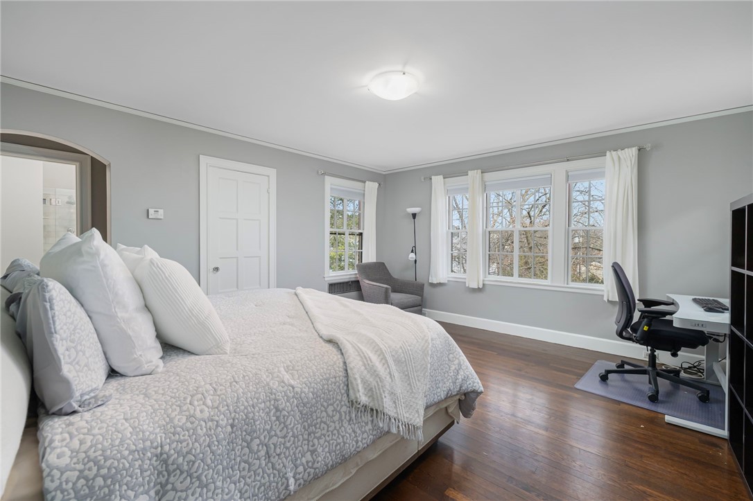 330 Freeman Parkway