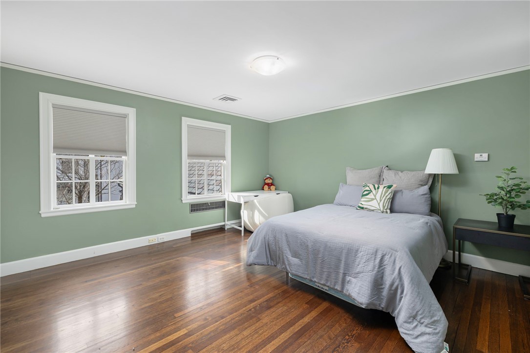 330 Freeman Parkway