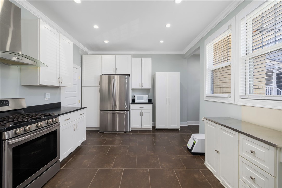 260 Brown Street 1
