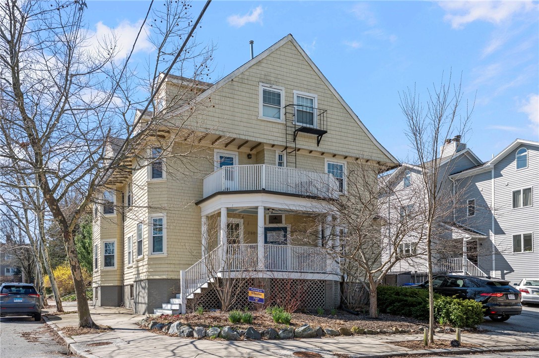 260 Brown Street 1