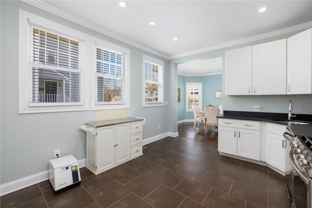 260 Brown Street 1