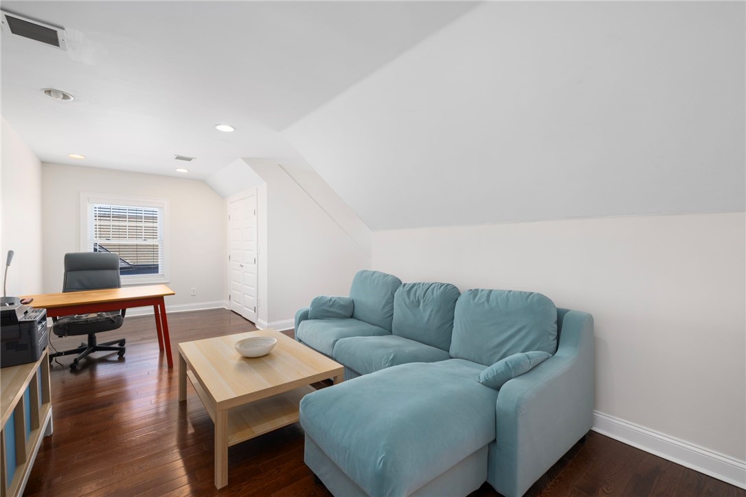 260 Brown Street 1