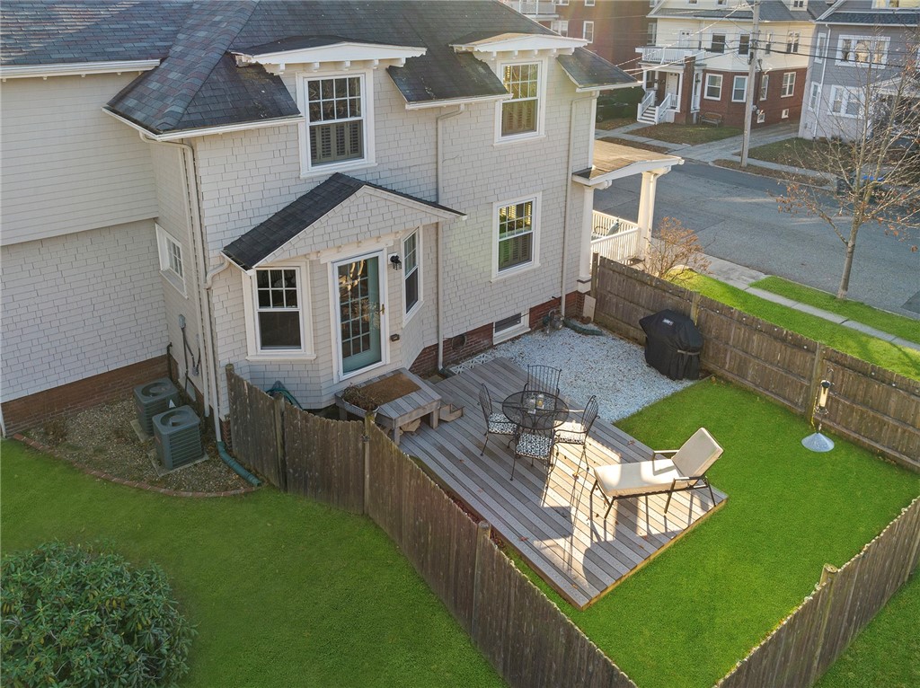 15 Cole Avenue