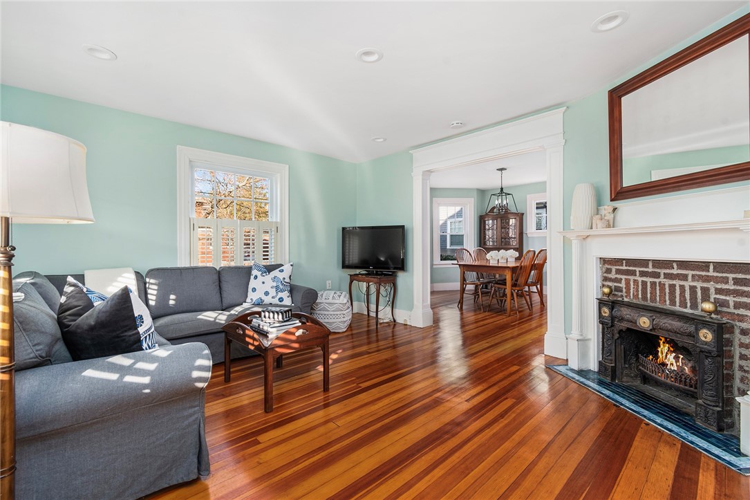 15 Cole Avenue