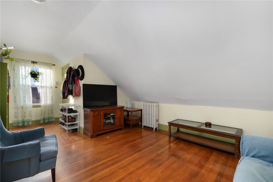 377 Hope Street 3