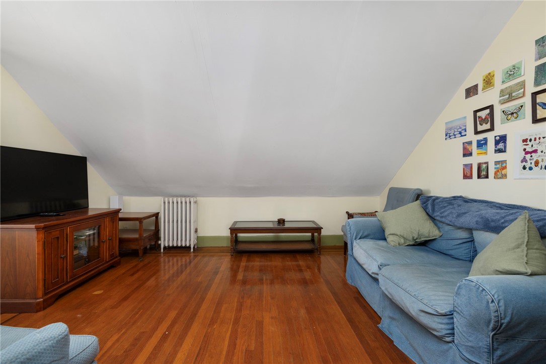 377 Hope Street 3