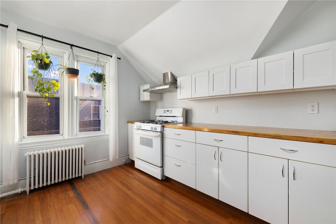 377 Hope Street 3