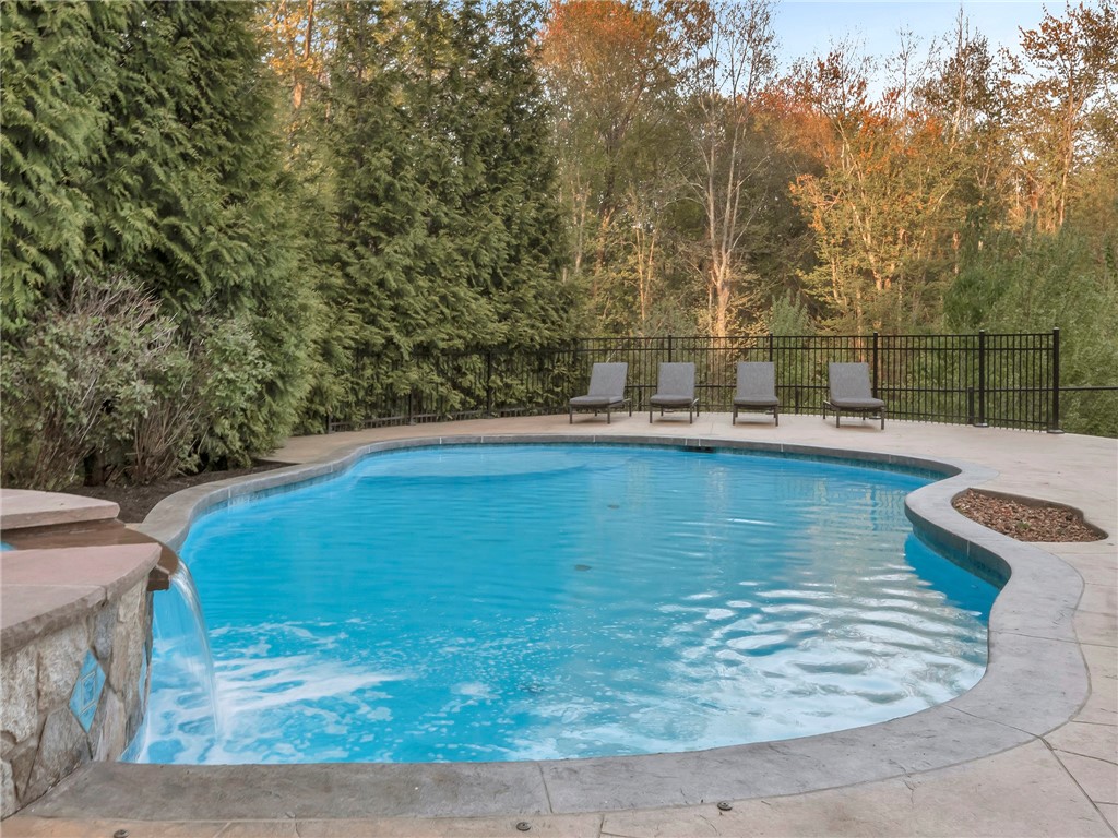 20 Red Brook Crossing