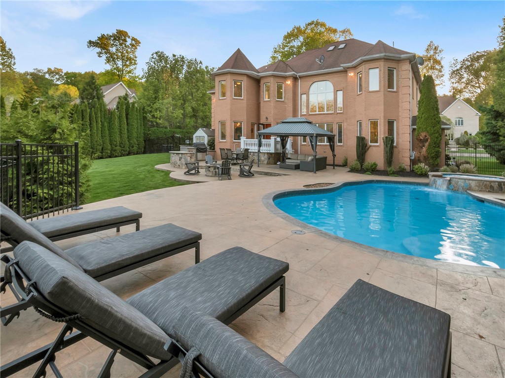 20 Red Brook Crossing