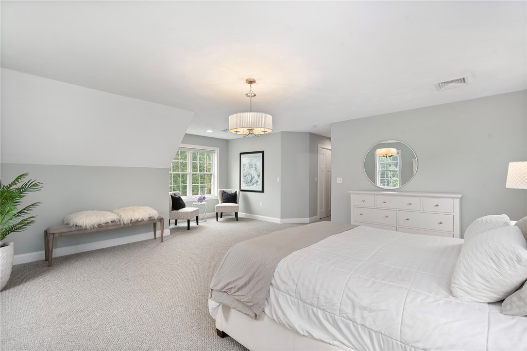 42 East Lantern Road