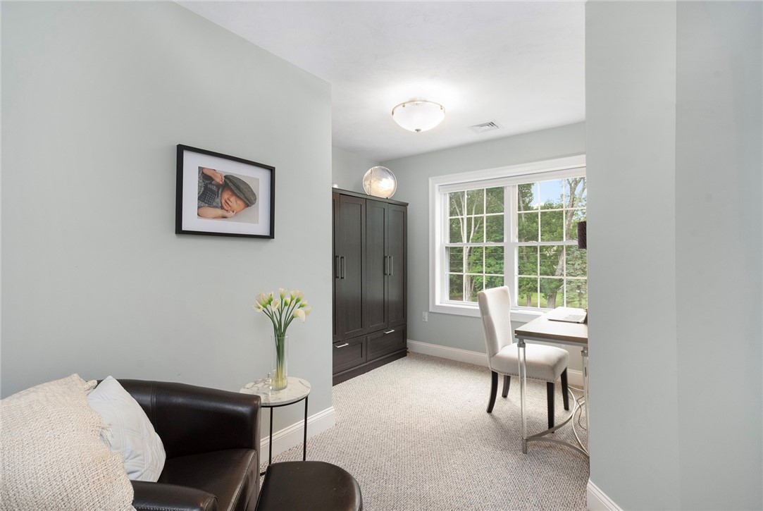 42 East Lantern Road