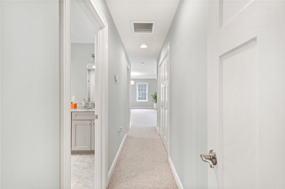 42 East Lantern Road