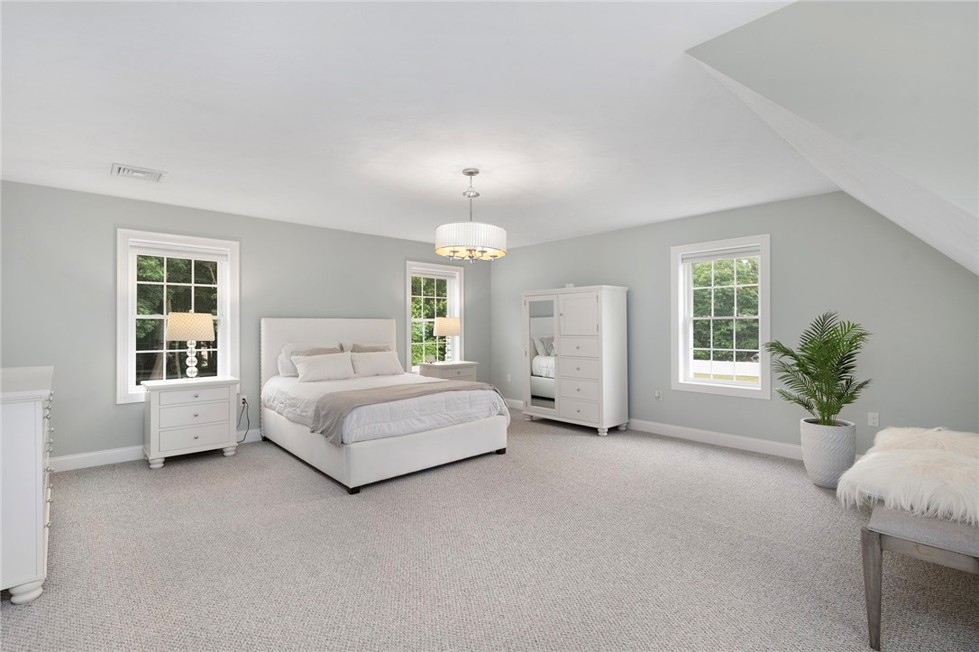 42 East Lantern Road