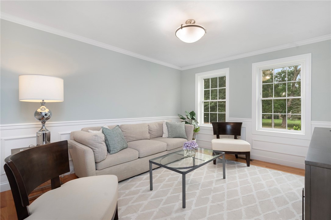 42 East Lantern Road