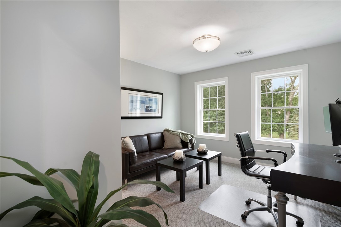 42 East Lantern Road