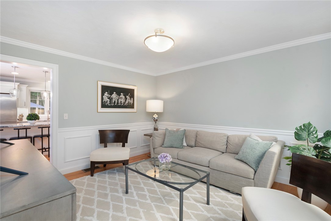 42 East Lantern Road