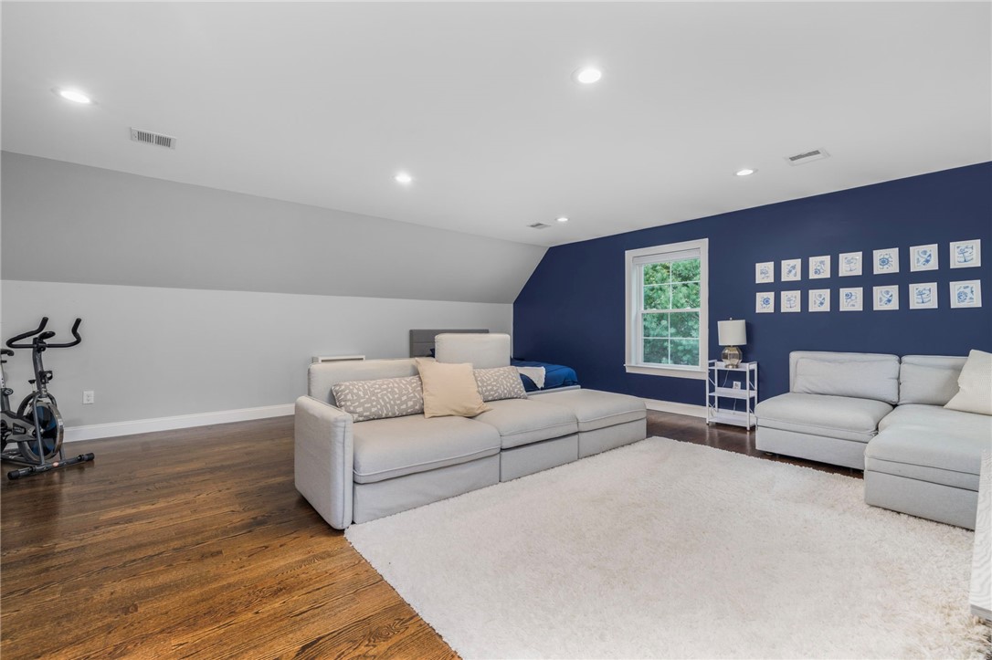 59 Club House Road
