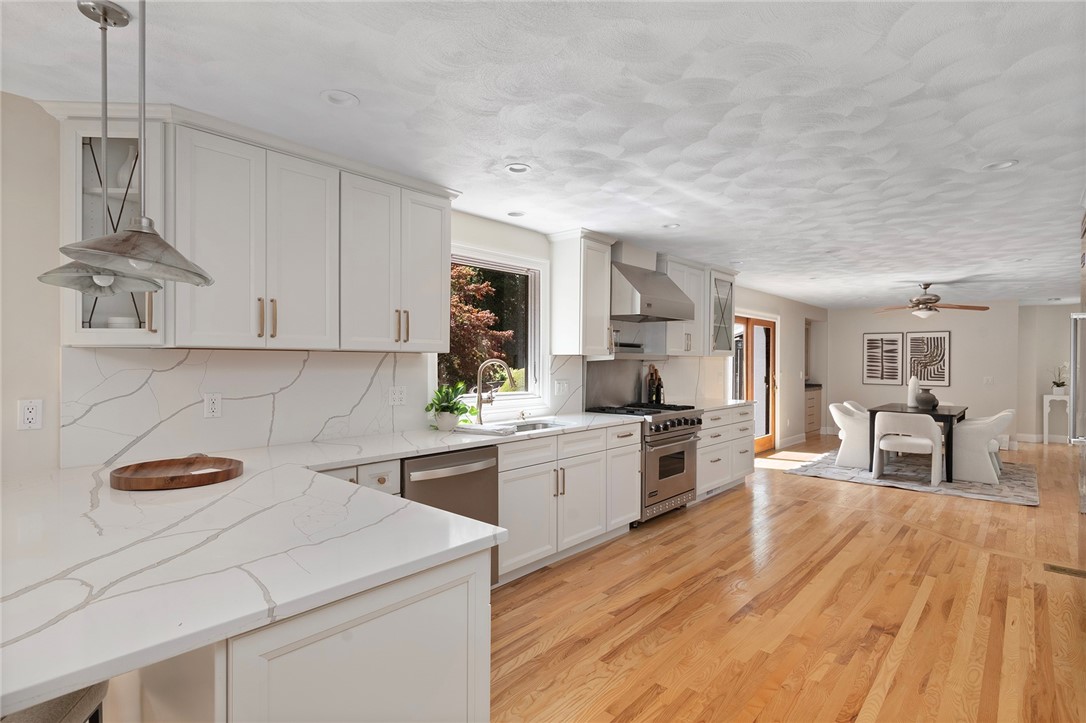 30 Dutchess Drive