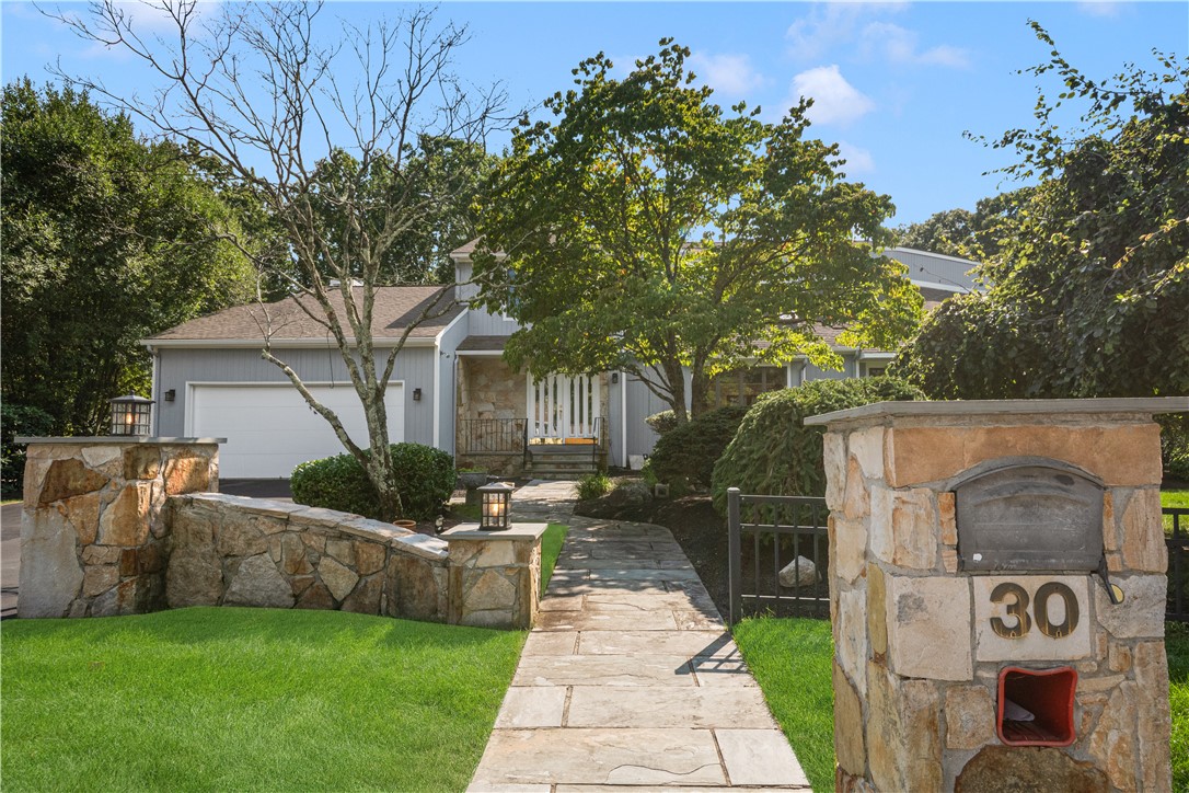 30 Dutchess Drive