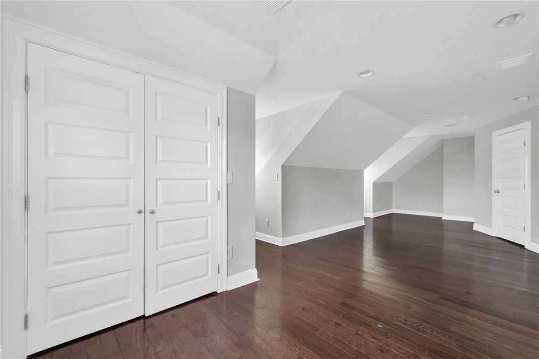 260 Brown Street