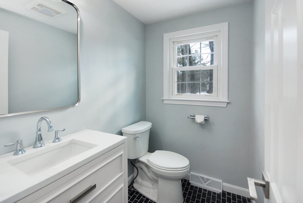 27 Meetinghouse Rd # 27