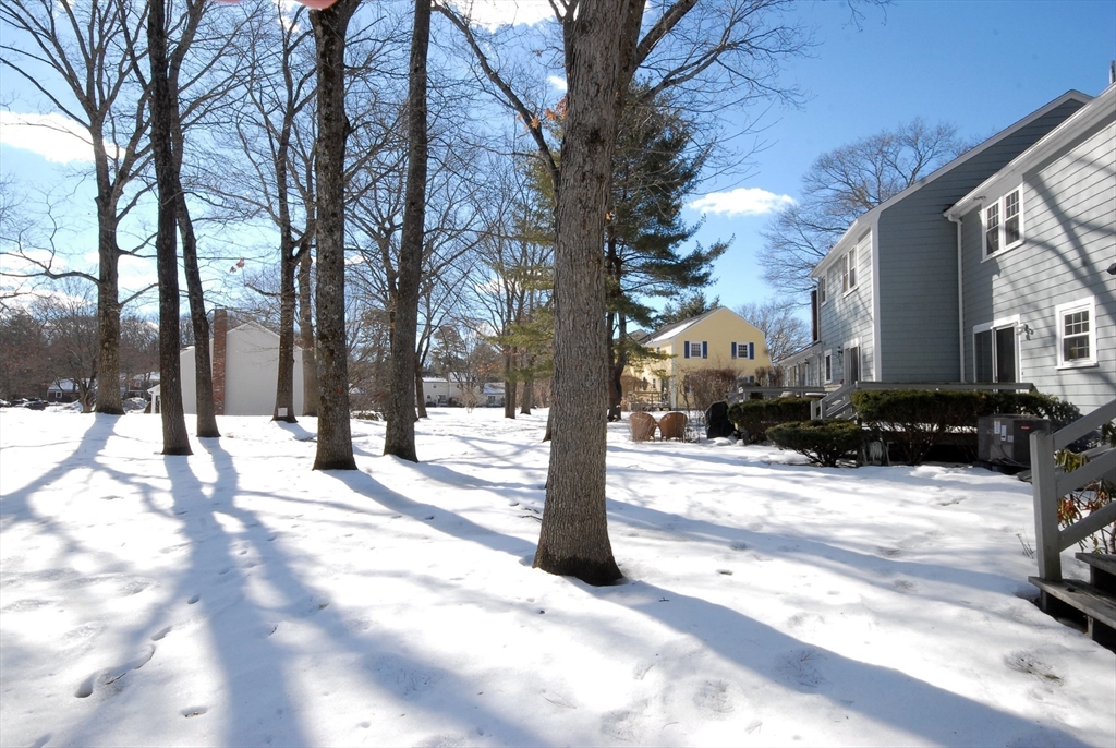 27 Meetinghouse Rd # 27