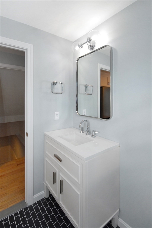 27 Meetinghouse Rd # 27