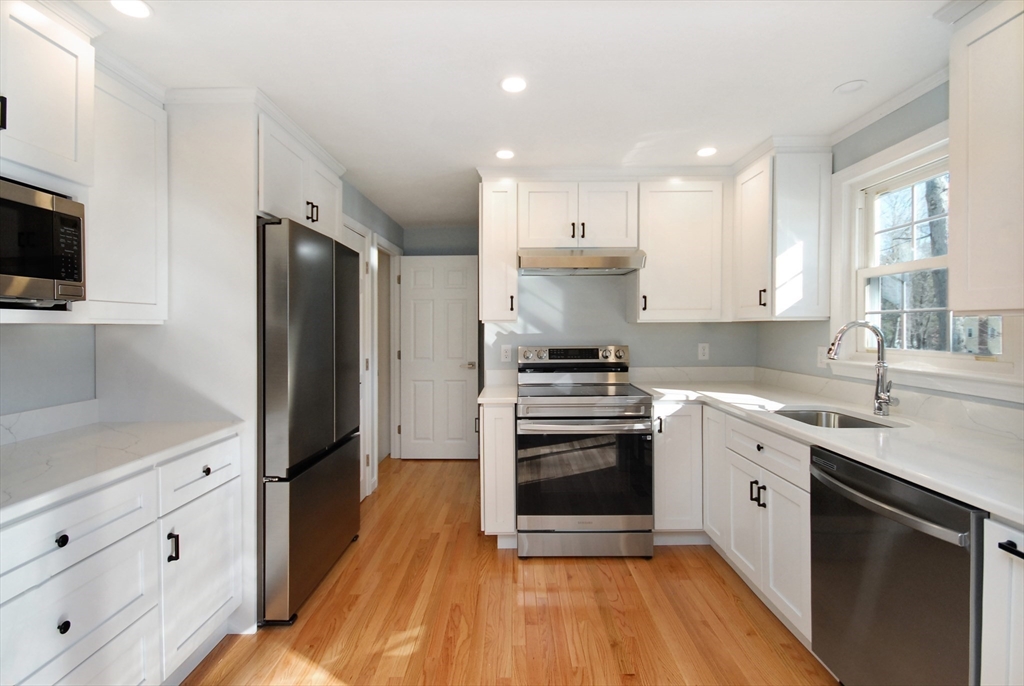 27 Meetinghouse Rd # 27