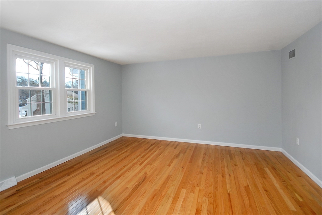 27 Meetinghouse Rd # 27