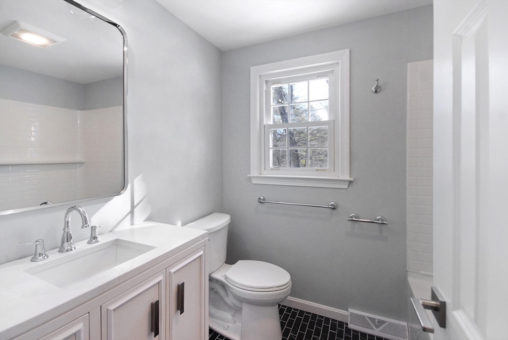 27 Meetinghouse Rd # 27