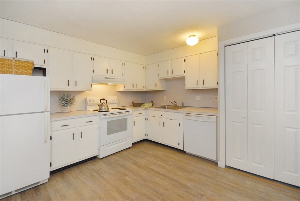 284 Codman Hill Rd # 31B