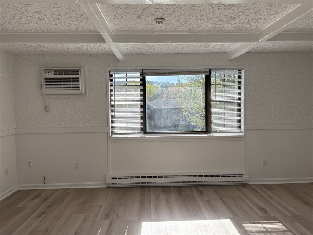 49 Spencer Rd # 30H