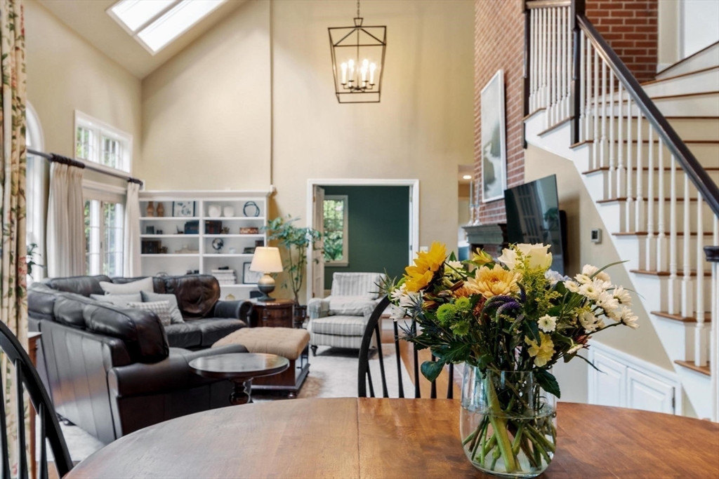 9 Ladyslipper Ln
