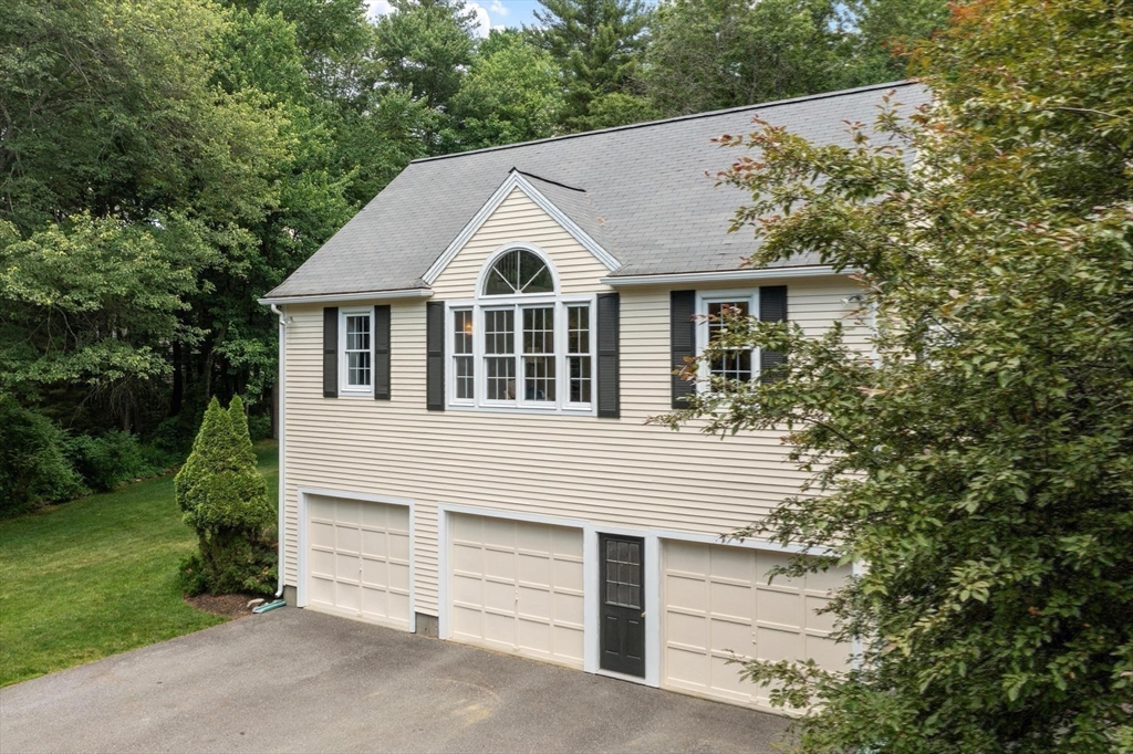 9 Ladyslipper Ln