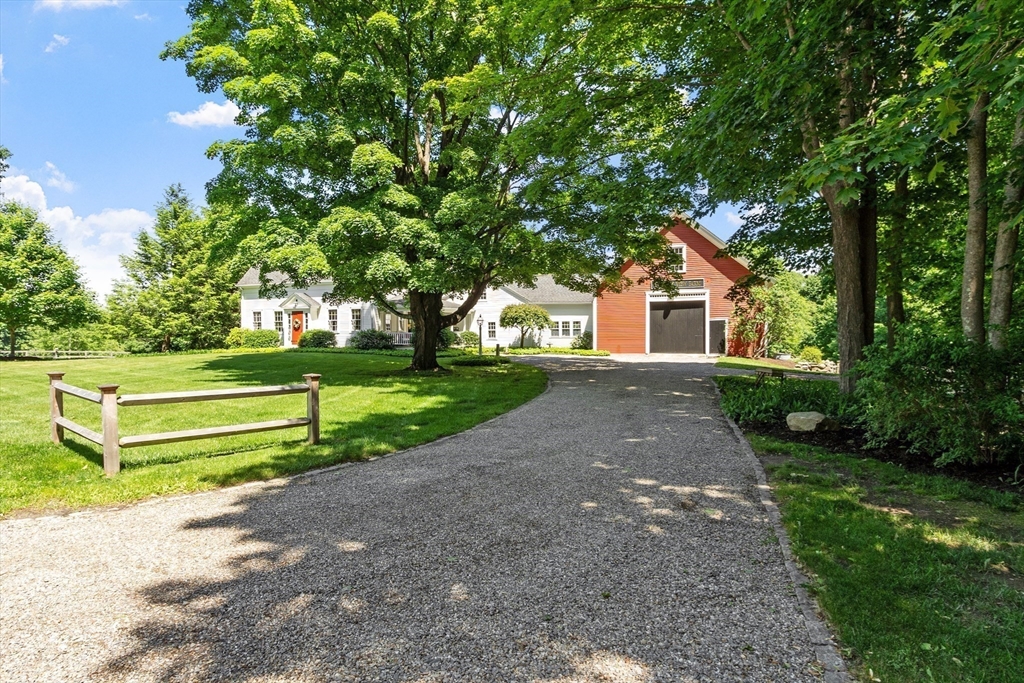 827 Hill Rd