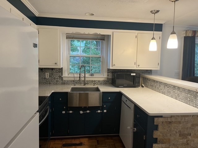 1 Meetinghouse Rd # 1