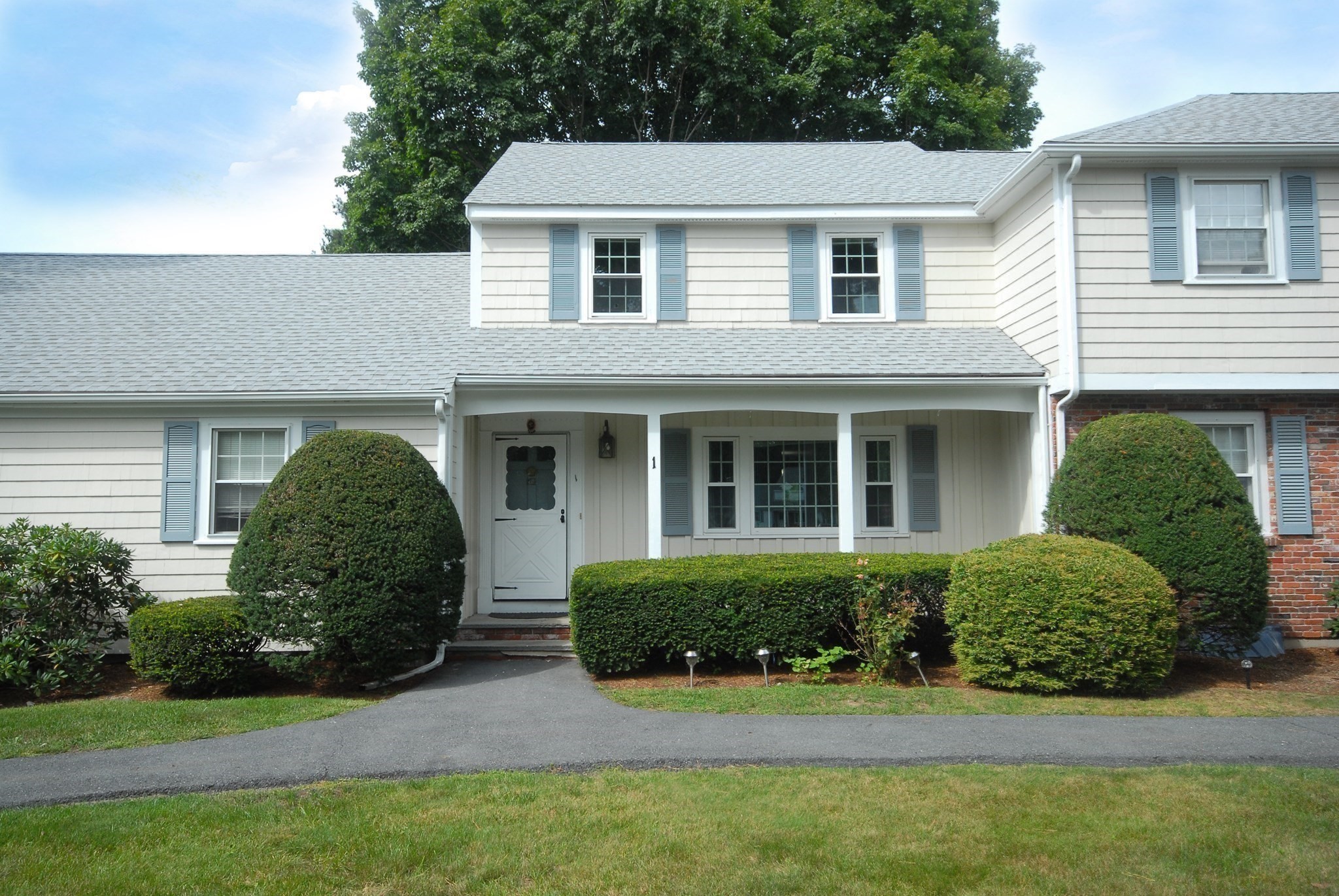 1 Meetinghouse Rd # 1