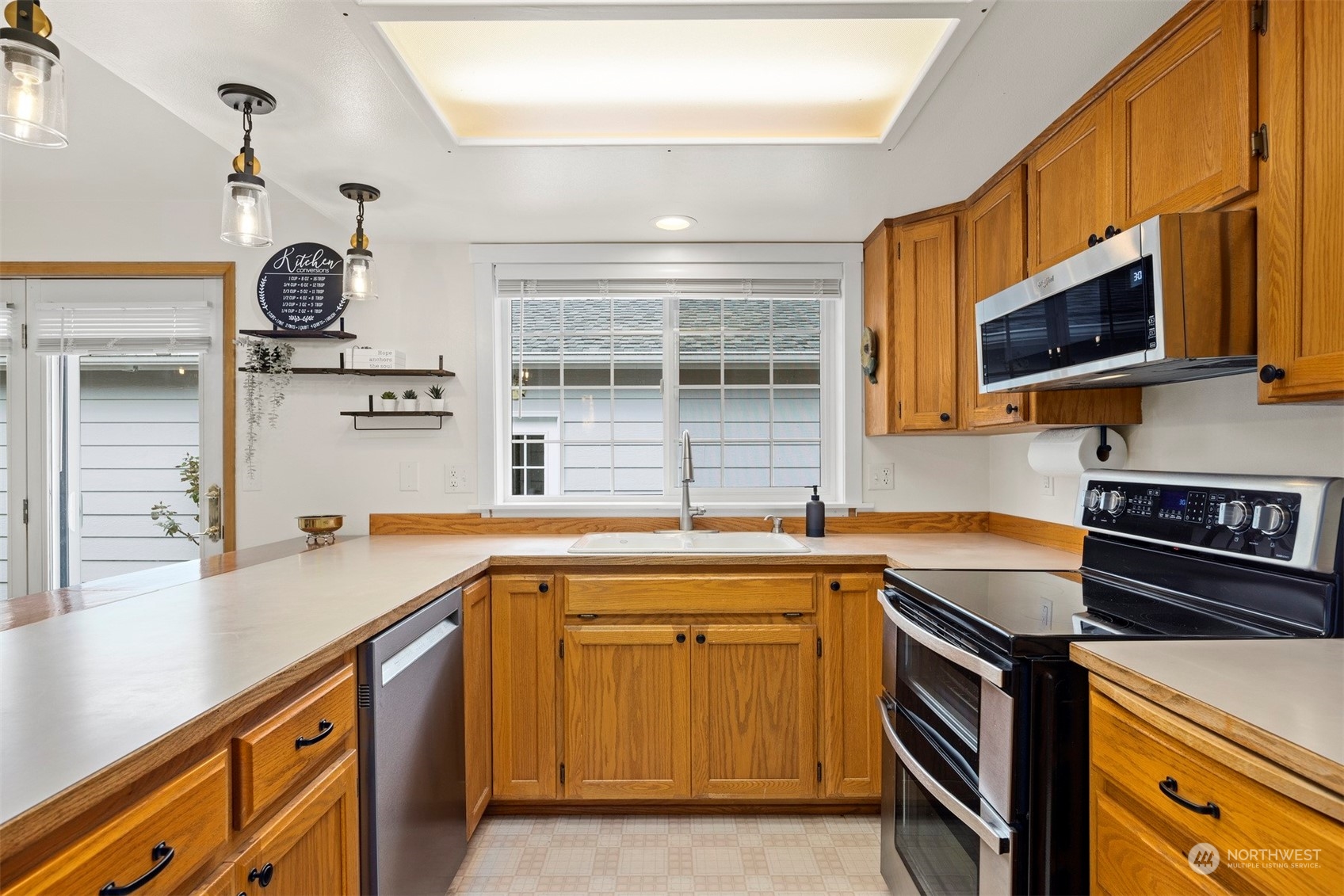 112 W 2nd Street Unit: E