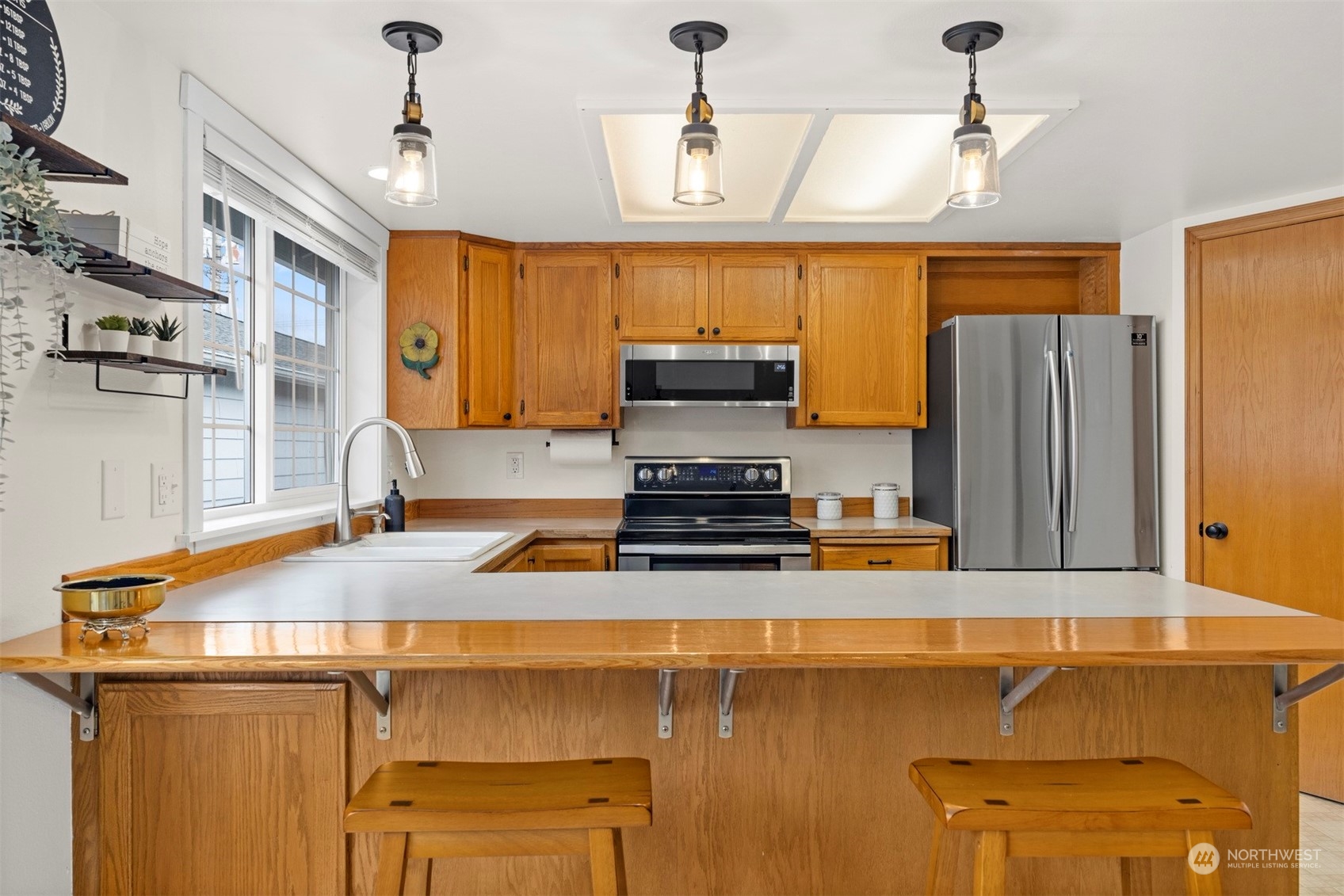 112 W 2nd Street Unit: E