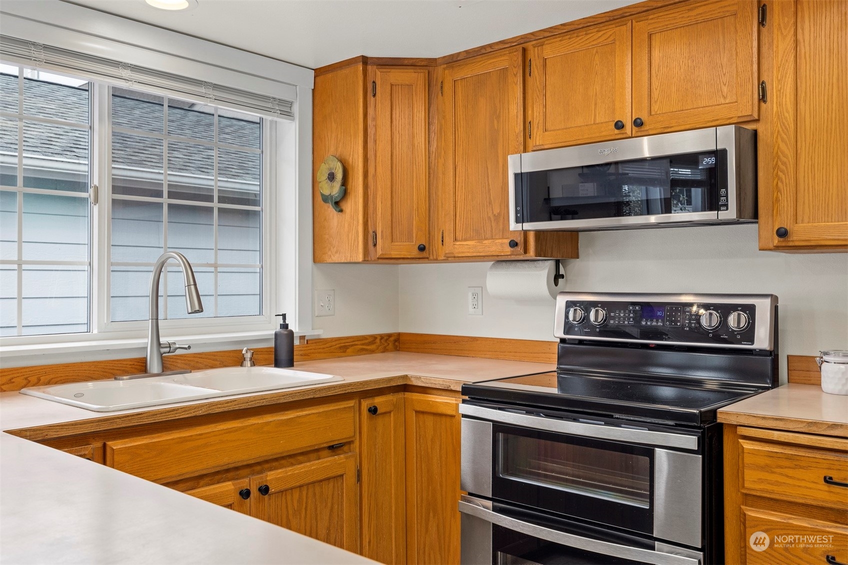 112 W 2nd Street Unit: E