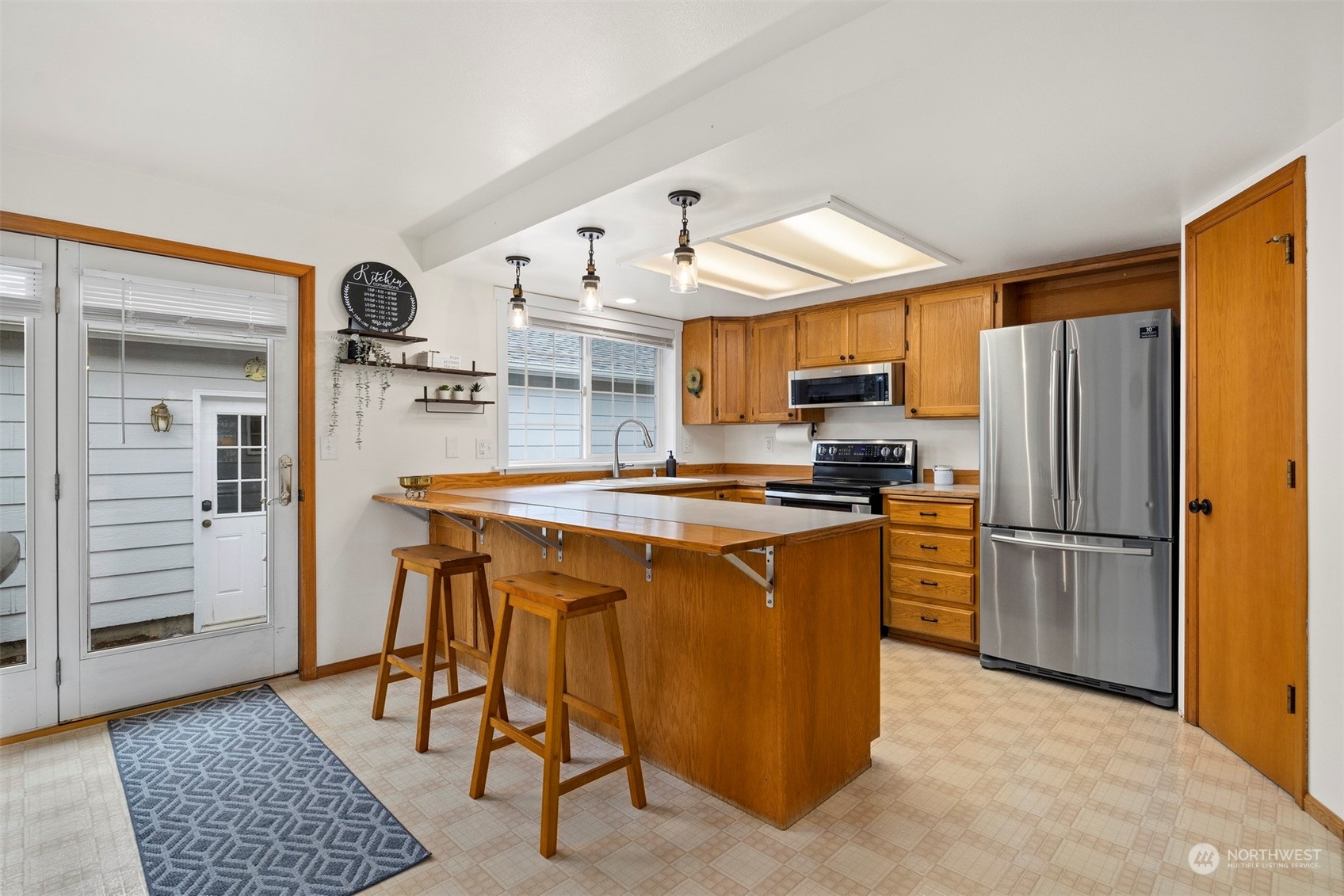 112 W 2nd Street Unit: E