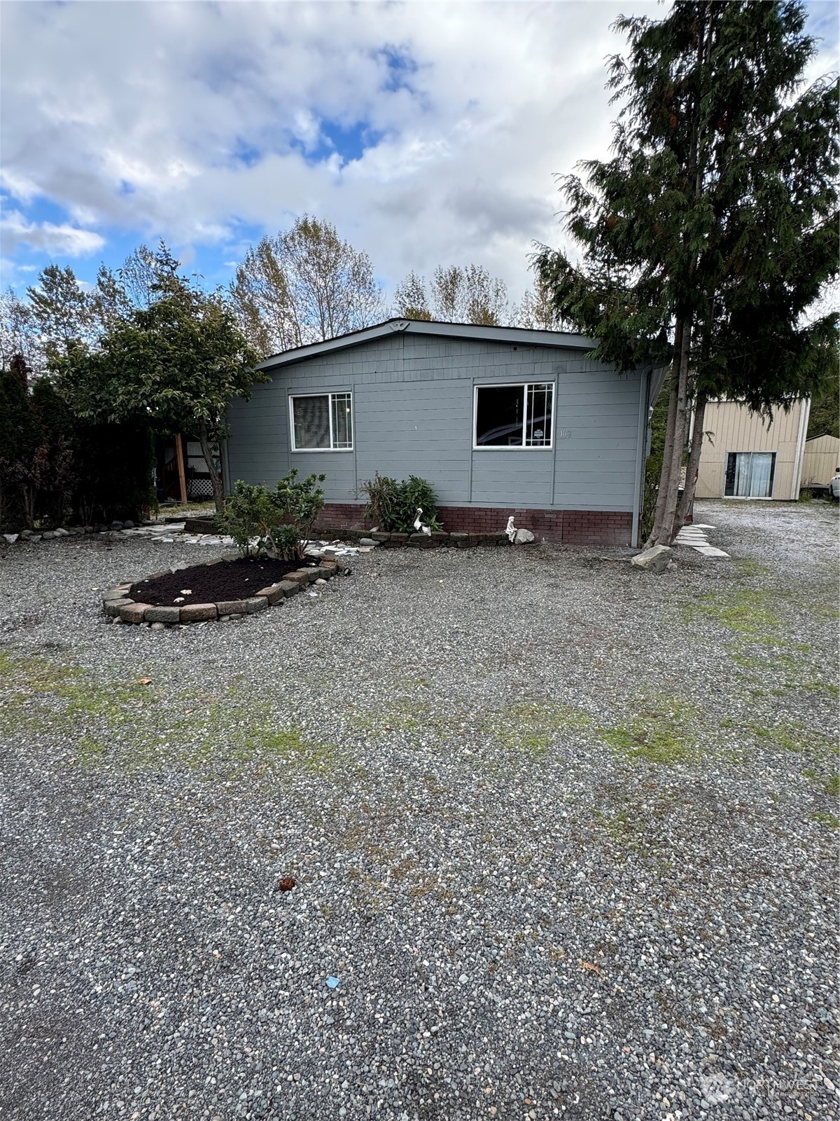 4015 Eliza Avenue Unit: 109
