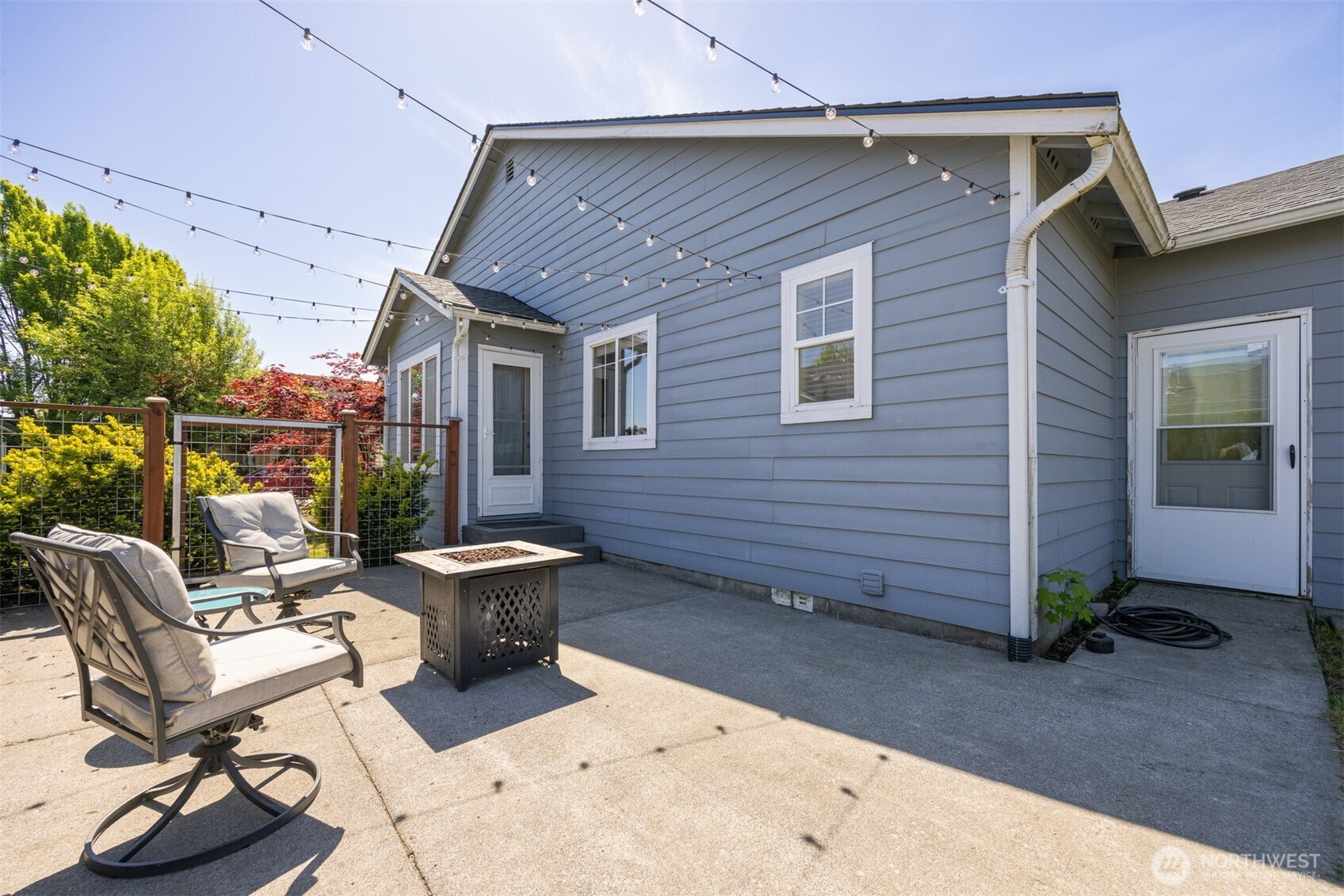 1225 Ash Street