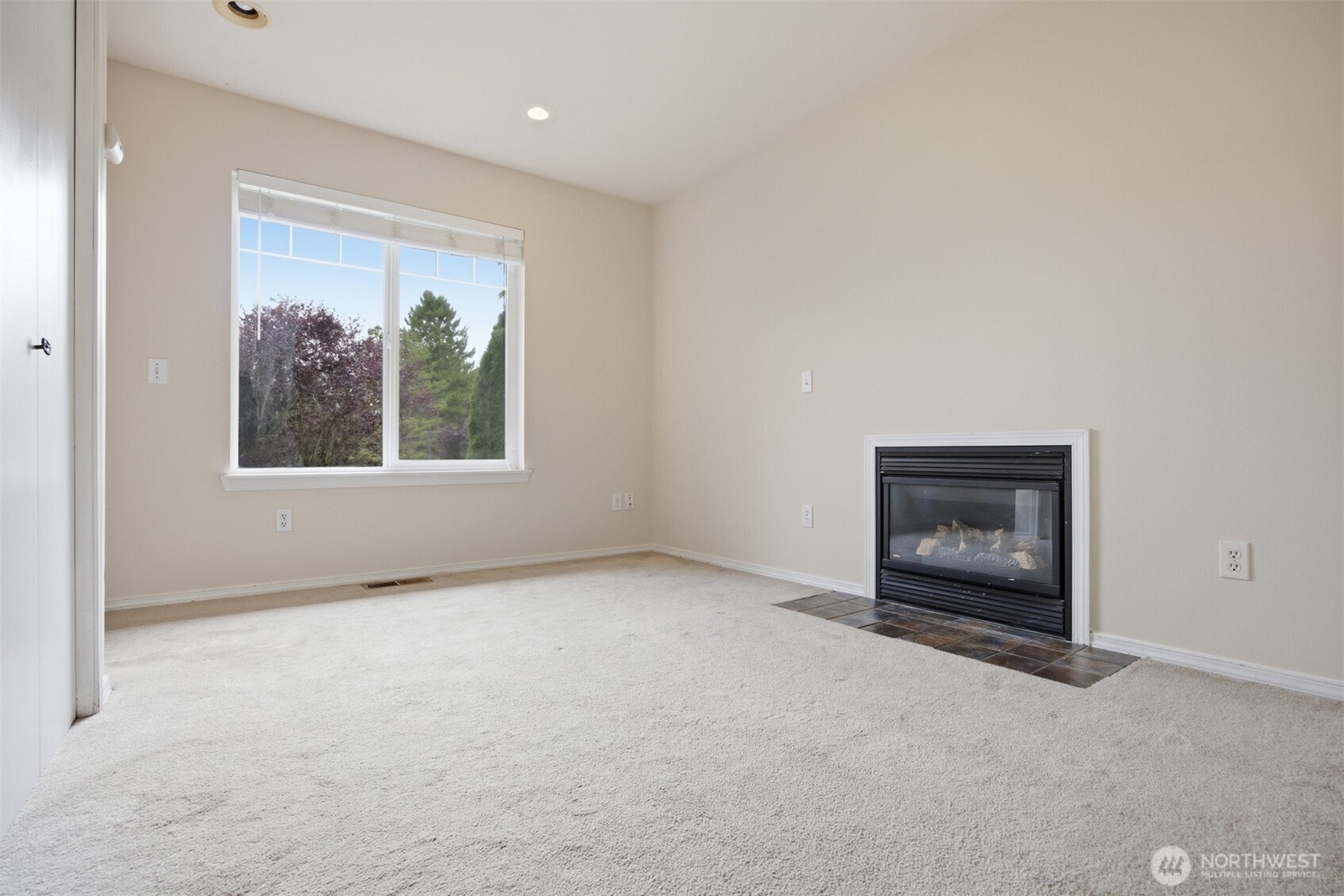 3990 Roma Court