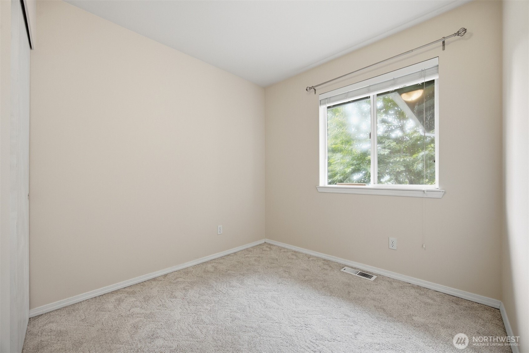 3990 Roma Court