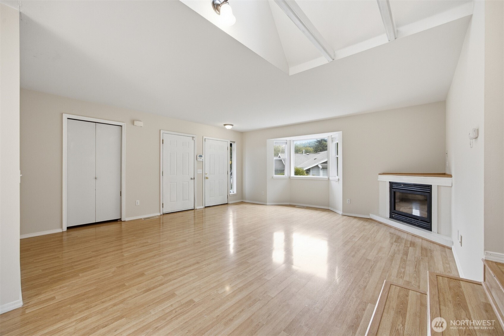 3990 Roma Court