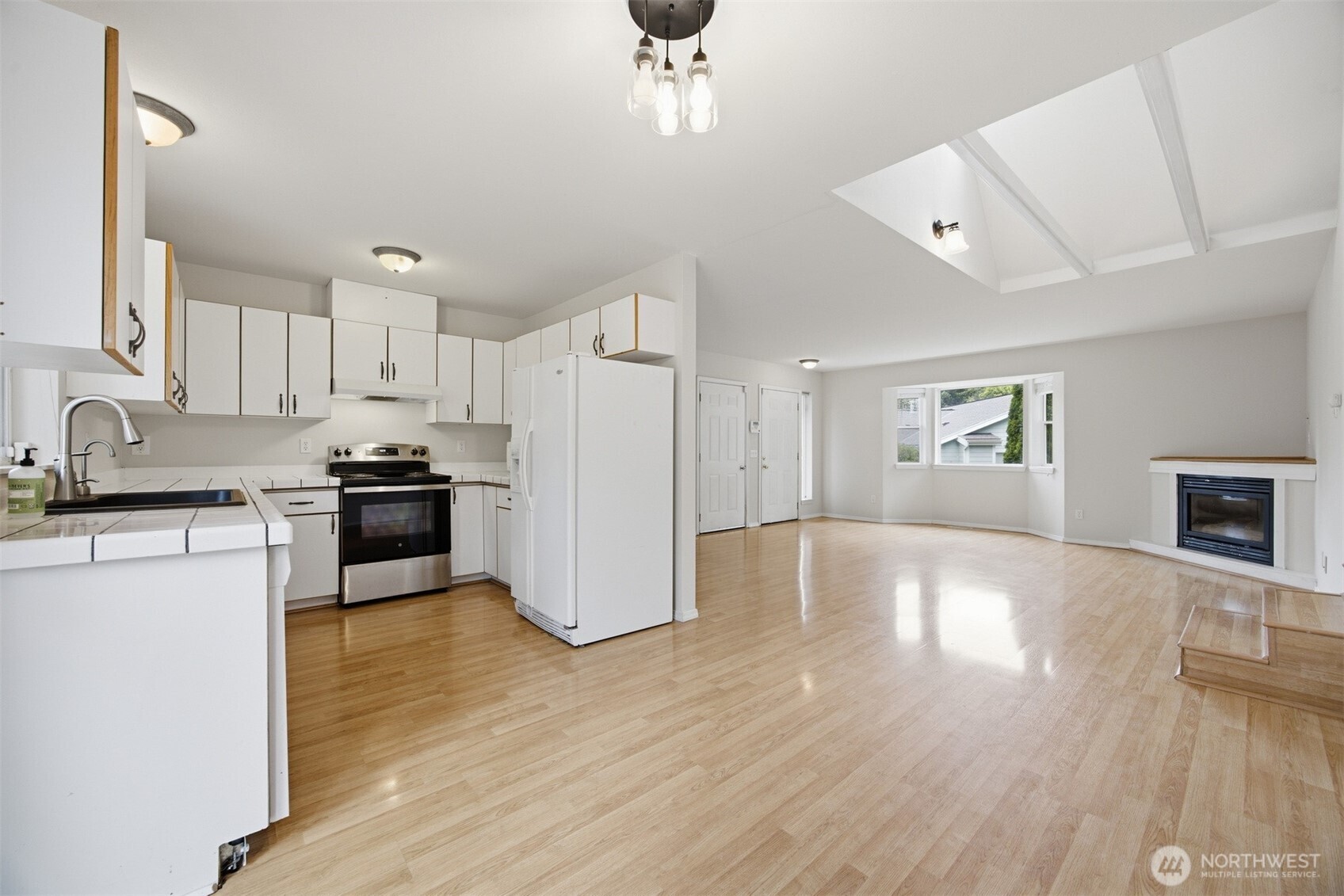 3990 Roma Court