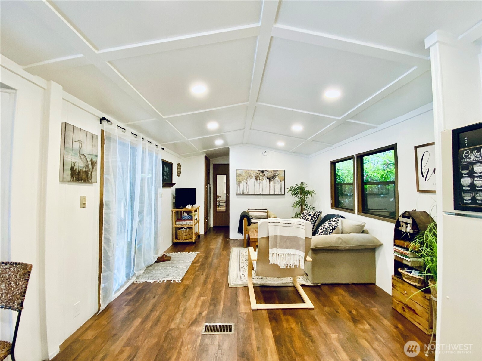 1817 Sleepy Hollow Lane